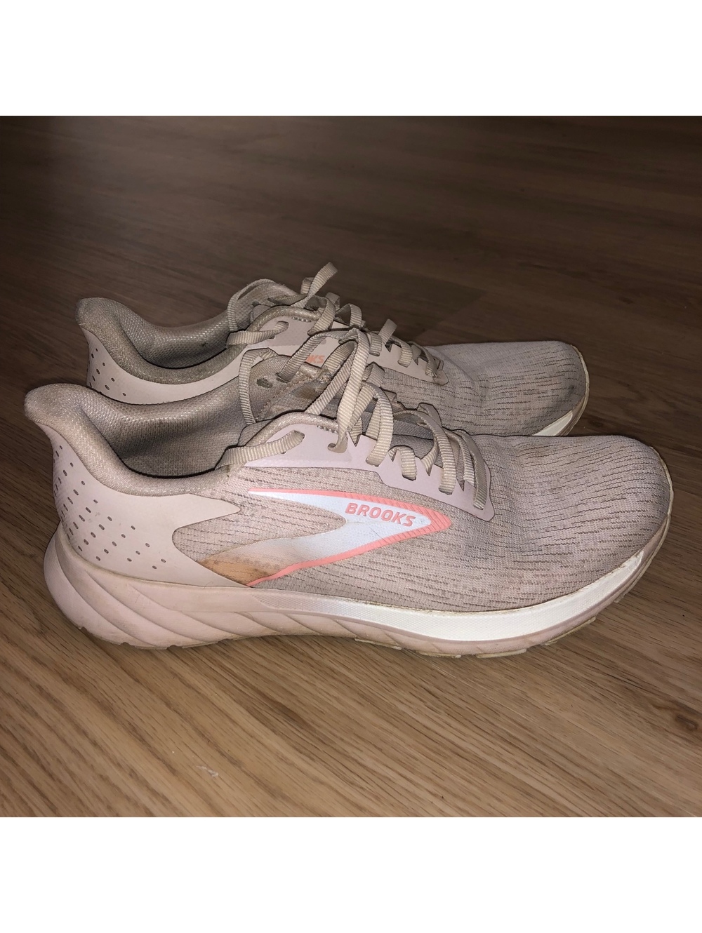 BROOKS ANTHEM 7 ALMOND GRAY DESERT FLOWER PINK RUNNING SHOES WOMENS SIZE 9.5